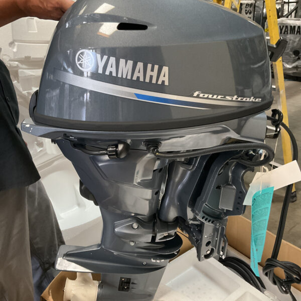 Yamaha T25LWTC 25HP High Thrust Outboard | Remote Mechanical | 20" Shaft | Electric + Manual Start | Scratch & Dent